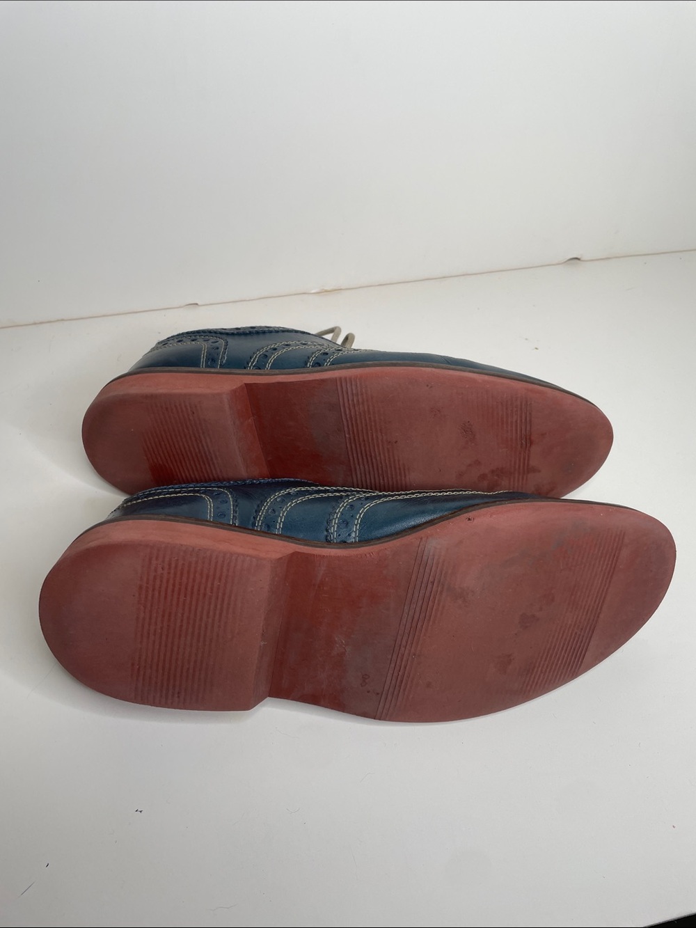 Men’s 1901 leather wing tip blue oxfords size 8.5 M with white stitching GUC - Picture 5 of 7